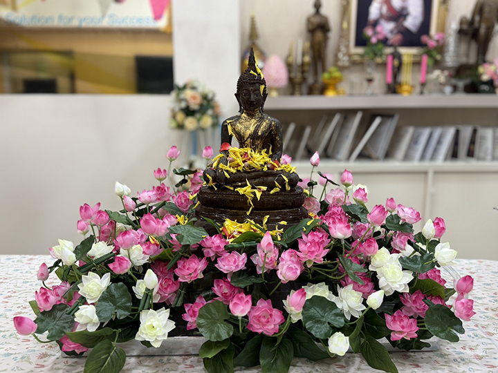 บริษัท บิซิเนส แอนด์ เทคโนโลยี่ จำกัด และ บริษัท อี-บิซิเนส พลัส จำกัด จัดกิจกรรมสรงน้ำพระพุทธรูป เนื่องในเทศกาลประเพณีสงกรานต์ เพื่อความเป็นสิริมงคล สืบสานวัฒนธรรม ประจำปีพุทธศักราช 2569